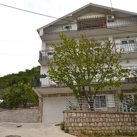 Tivat Apartments Exterior photo