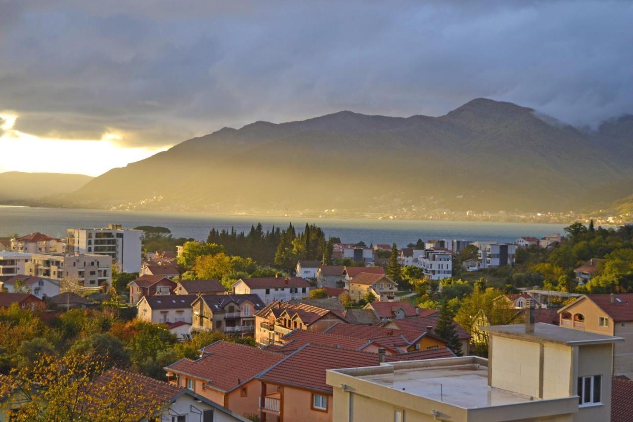 Tivat Apartments Exterior photo