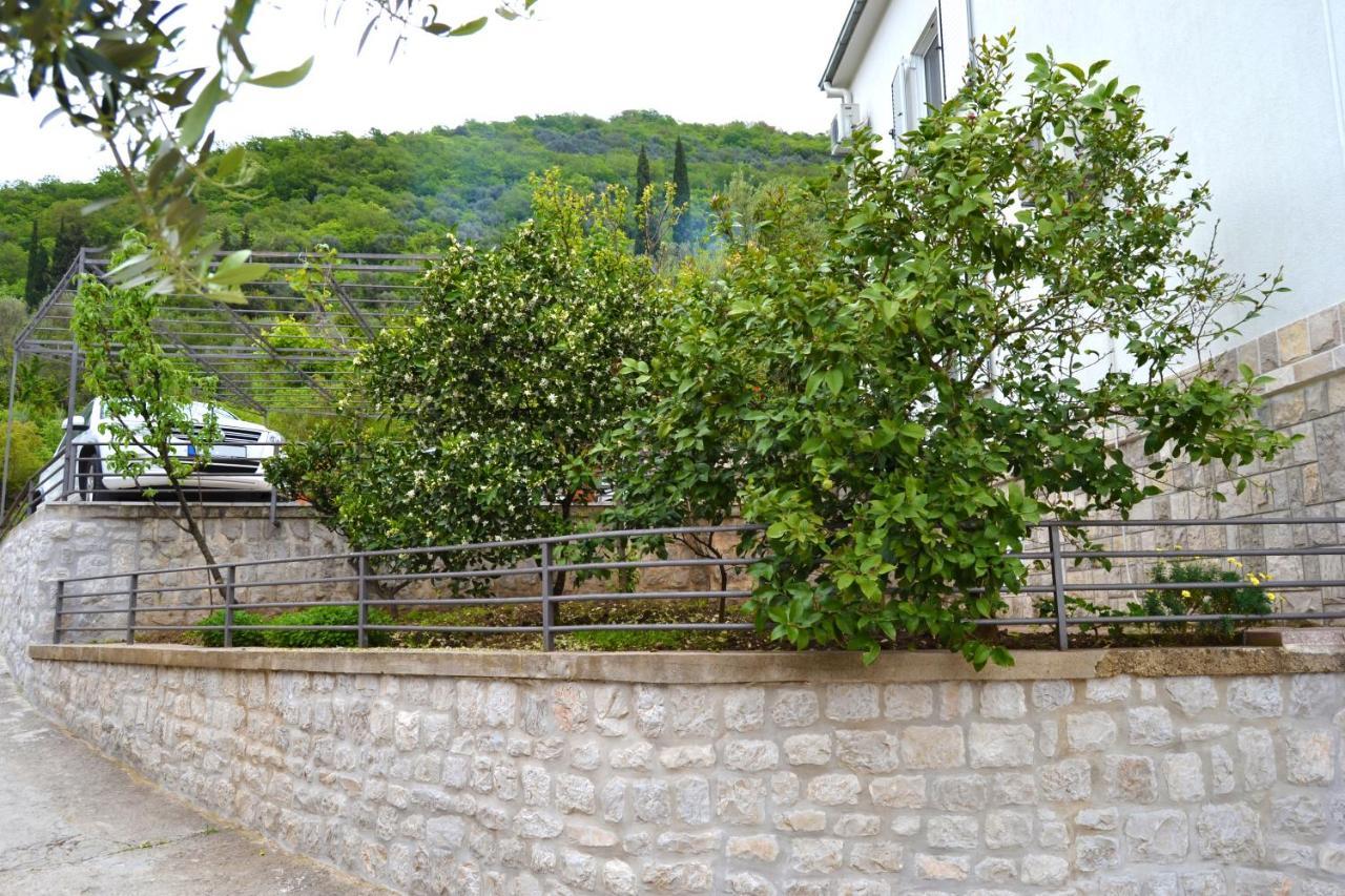 Tivat Apartments Exterior photo