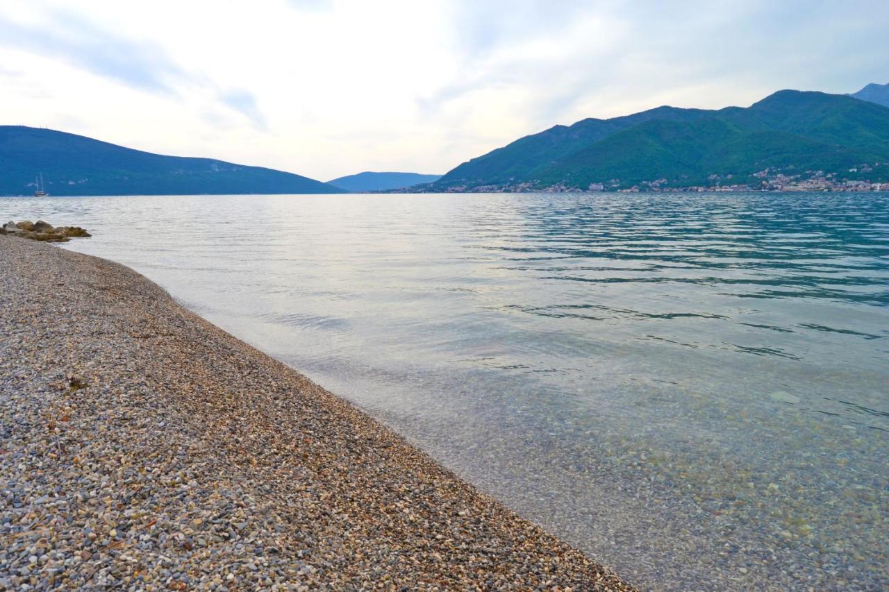 Tivat Apartments Exterior photo